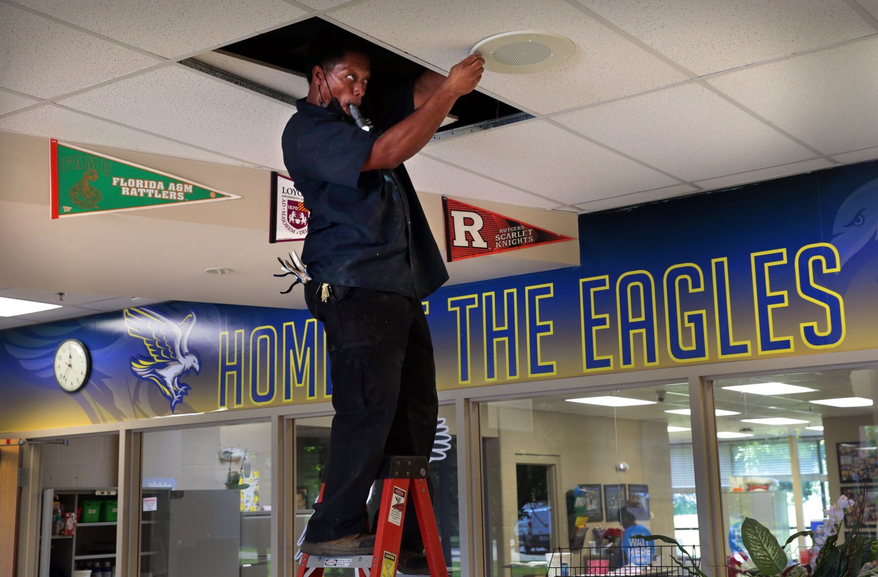 Back to school brings a shortage of staff for area districts